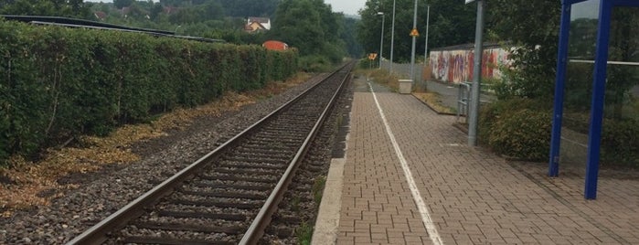 Bahnhof Steinwenden is one of สถานที่ที่ NikNak ถูกใจ.