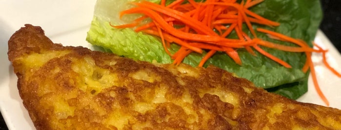Coriander Savory Vietnamese Food is one of สถานที่ที่บันทึกไว้ของ Brian.