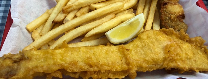 Ocean Fish & Chips is one of Lugares favoritos de AmberChella.