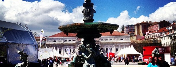 Rossio is one of Lisboa.