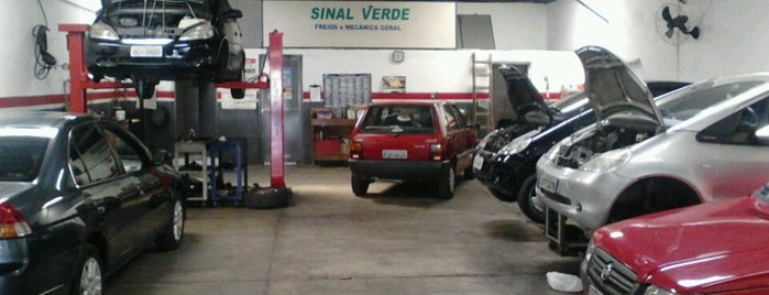 Sinal Verde Imports is one of Meus locais.