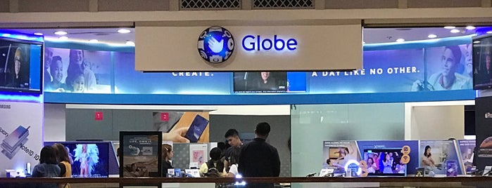 Globe Store is one of Locais curtidos por Shank.