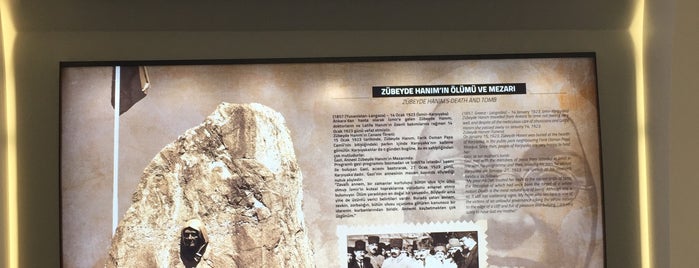 Atatürk, Annesi ve Kadın Hakları Anıtı & Saygı Müzesi is one of Tempat yang Disukai Ezgi.