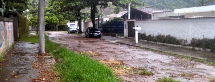 Bairro Guaiúba is one of Guarujá.