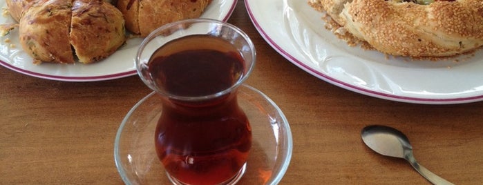 Pembegül Pastaneleri is one of Locais curtidos por Ömer.