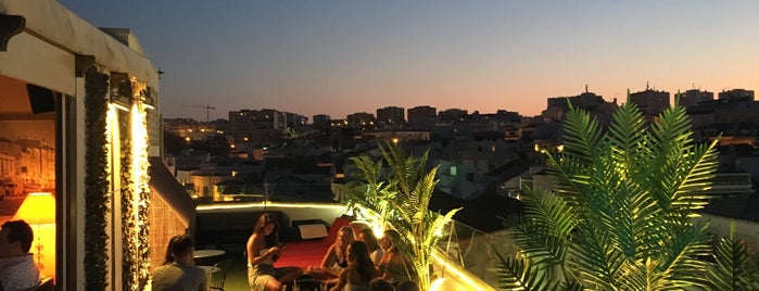 Sky Bar is one of Lagos, Portugal.