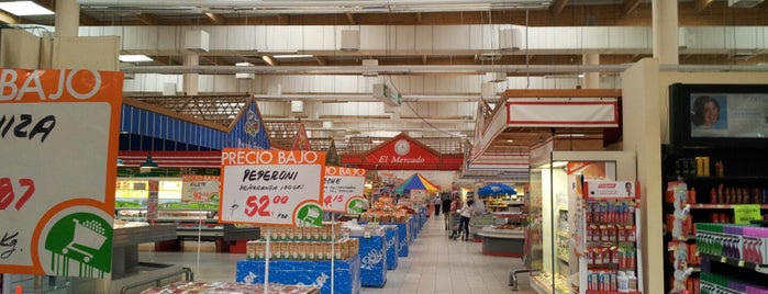 Mega Comercial Mexicana is one of Tiendas departamentales.