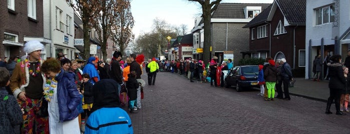 nuenendwèrs carnaval is one of Orte, die Johan gefallen.