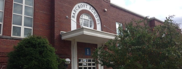 Barcroft Elementary School is one of Nova Haunts.