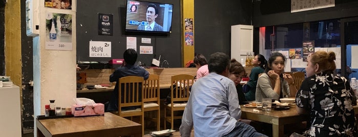 บะหมี่เกี๊ยวปูหมูแดงเฮียอ้วน is one of BKK restaurants.