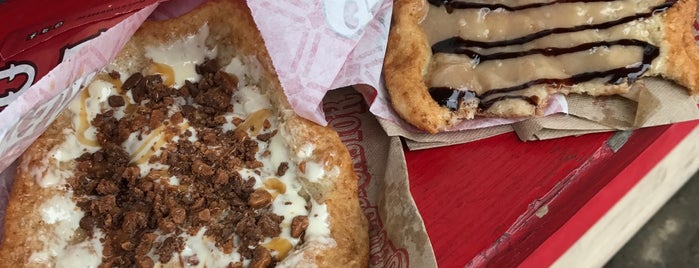 BeaverTails is one of Lugares favoritos de Michelle.
