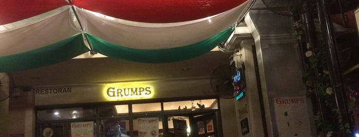 Grumps Restaurant is one of PJ.