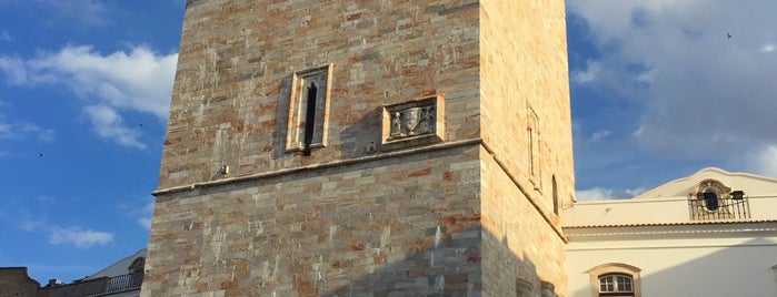 Castelo de Estremoz is one of Orte, die Marcello Pereira gefallen.