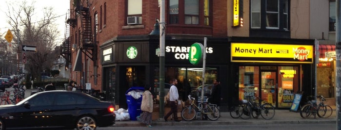 Starbucks is one of Orte, die Ethan gefallen.
