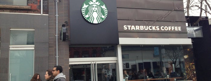 Starbucks is one of Orte, die Sebastián gefallen.