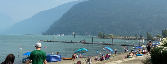Harrison Hot Springs is one of Danさんのお気に入りスポット.