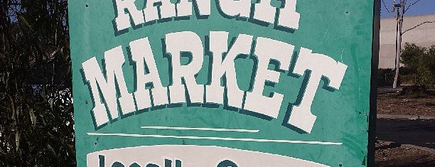 Carlsbad Ranch Market is one of Davidさんのお気に入りスポット.