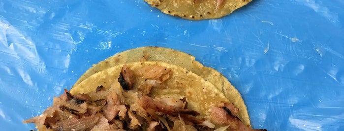 Tacos El Paisa Lindavista is one of Posti che sono piaciuti a Magaly.