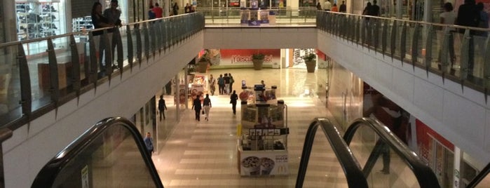 Metromall is one of Lieux qui ont plu à Carlos.