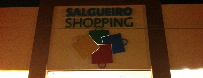 Salgueiro Shopping is one of Lugares para Passeio.