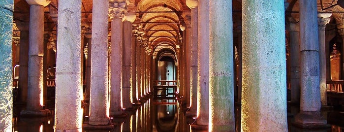 Cisterna da Basílica is one of İstanbul'da Gezilmesi-Görülmesi Gereken Mekanlar.