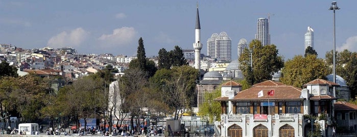 Beşiktaş is one of İstanbul'da Gezilmesi-Görülmesi Gereken Mekanlar.