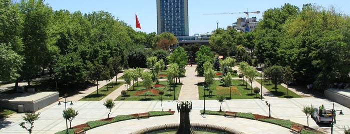 Taksim Gezi Parkı is one of Wendyさんの保存済みスポット.