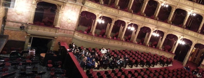 ハンガリー国立歌劇場 is one of Jose A.さんのお気に入りスポット.