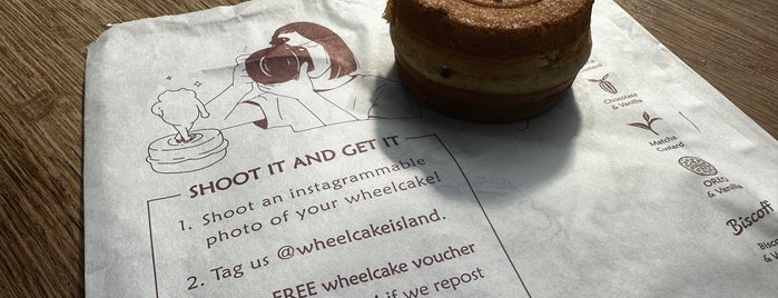 Wheelcake Island is one of London Cafe & Sweets 🇬🇧.