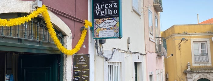 Arcaz Velho is one of Go-to spots.