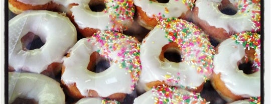 Peter Pan Donut & Pastry Shop is one of NYC Food - Sweets.
