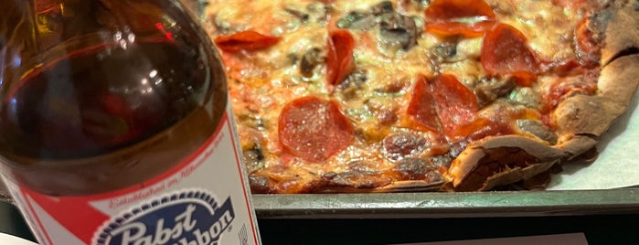 Balistreri's Italian American Ristorante is one of Puerto's Picks for Pizza Places.