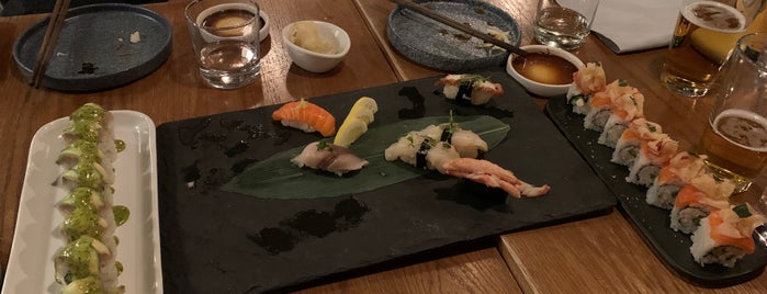 Bamboo Sushi is one of Bobbyさんの保存済みスポット.