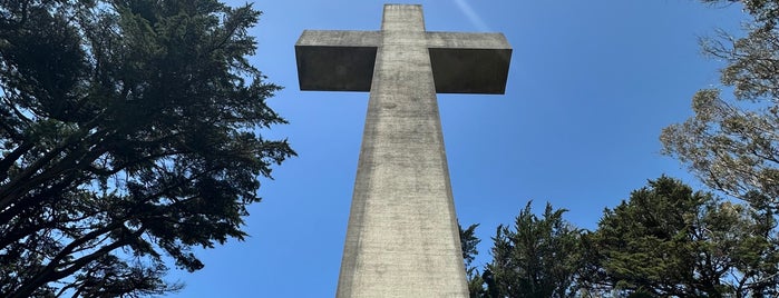 Mt. Davidson Cross is one of The 15 Best Monuments in San Francisco.