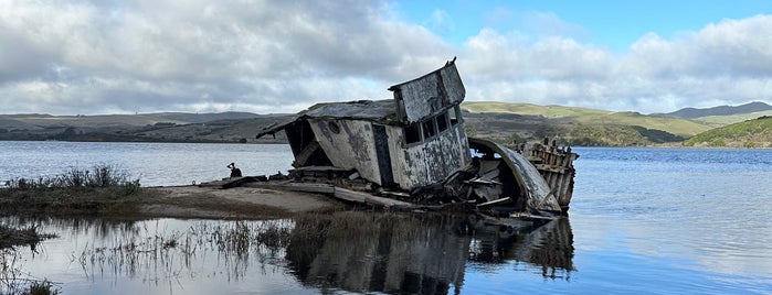 Point Reyes Shipwreck is one of Collaborative Photo Spots + Food.