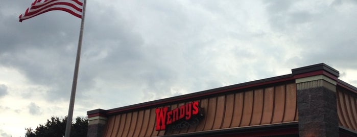 Wendy’s is one of สถานที่ที่ Patrick ถูกใจ.
