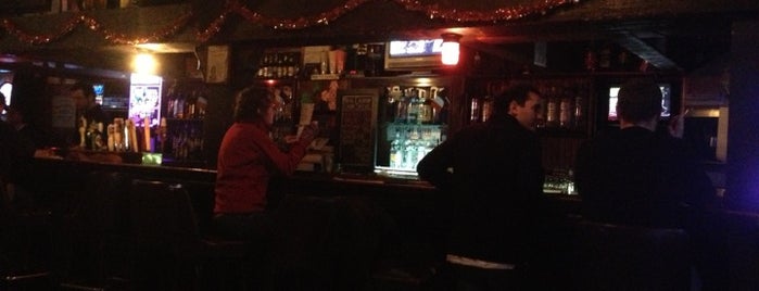 Irish Pub is one of สถานที่ที่ Meredith ถูกใจ.