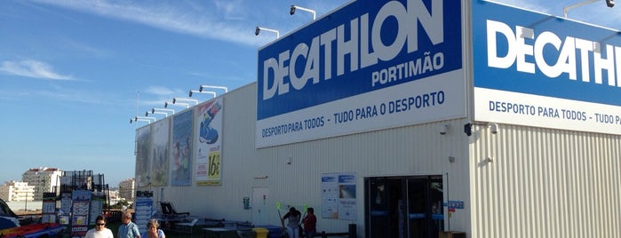 Decathlon is one of Locais curtidos por Lisa.