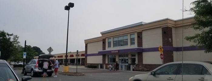 Stop & Shop is one of Check-ins.