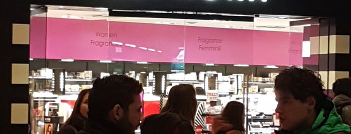 Sephora is one of Milão.