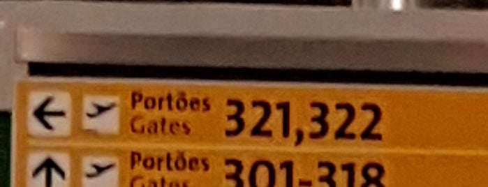 Gate 321 (Portão 321) is one of Tempat yang Disukai Alberto J S.