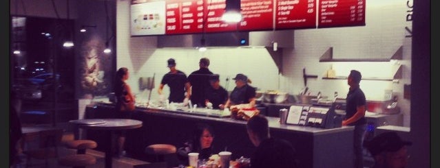 Chipotle Mexican Grill is one of Posti che sono piaciuti a Jeff.