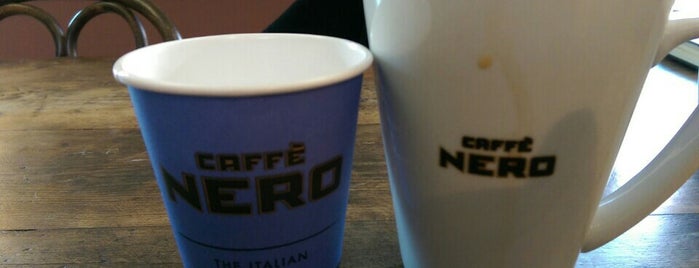 Caffè Nero is one of Orte, die Helen gefallen.