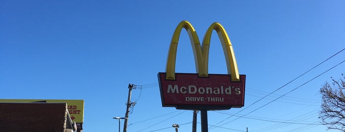 McDonald's is one of Fast Schit In Around Lombard.