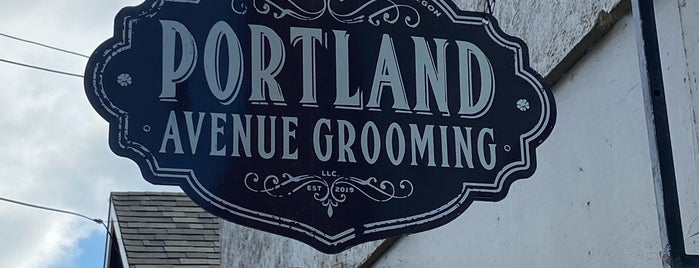 Portland Avenue Grooming is one of Orte, die Rosana gefallen.