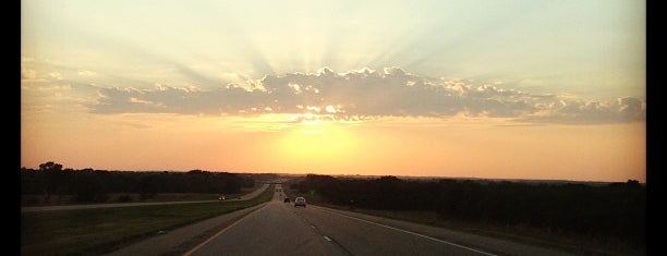 Lebo, KS is one of สถานที่ที่ Lizzie ถูกใจ.