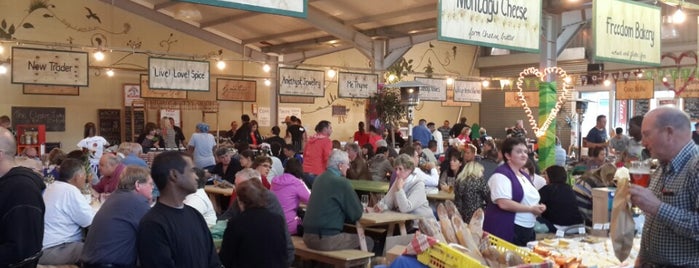 Earth Fair Food Market is one of CPT.