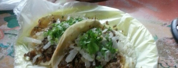 Tacos Jerry is one of สถานที่ที่ Liliana ถูกใจ.