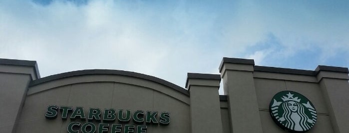 Starbucks is one of Mattさんのお気に入りスポット.