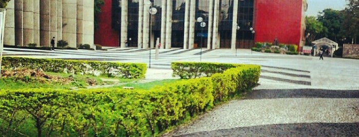 Pontifícia Universidade Católica do Paraná (PUCPR) is one of Gespeicherte Orte von Alessandro.